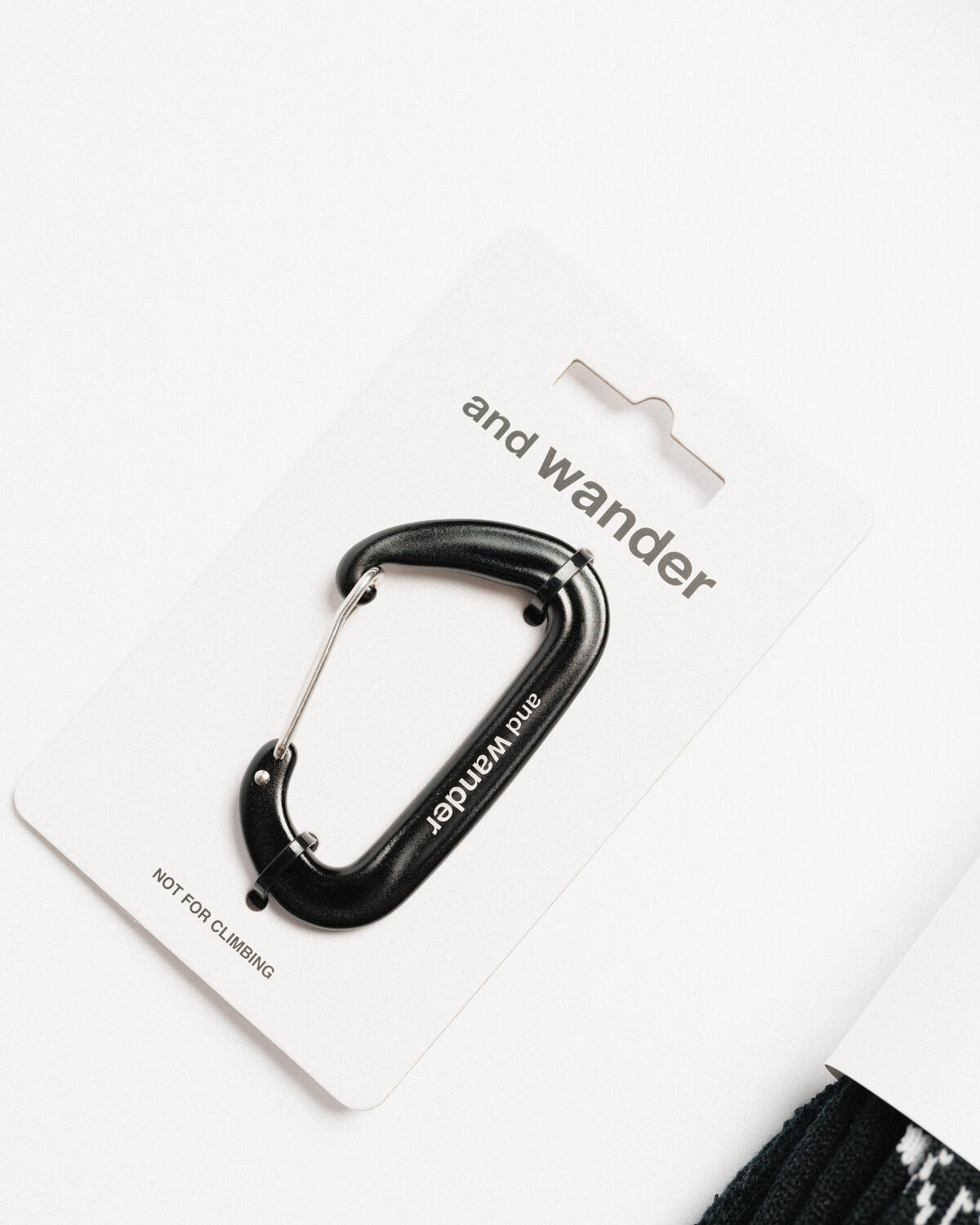 AND WANDER｜FASHION PROPS (Utility Carabiner - Black (57 and hiking utility carabiner | 5744977258010 | AFEW STORE